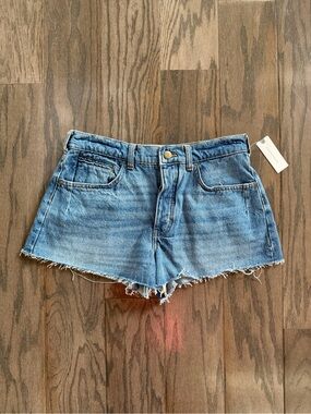 Pilcro NWT size 28 Medium Blue High-Rise Frayed Denim Shorts